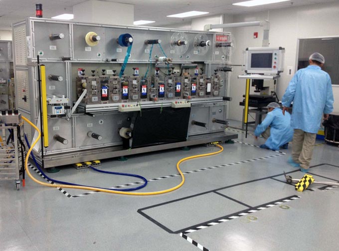 精密設備安裝搬運現場